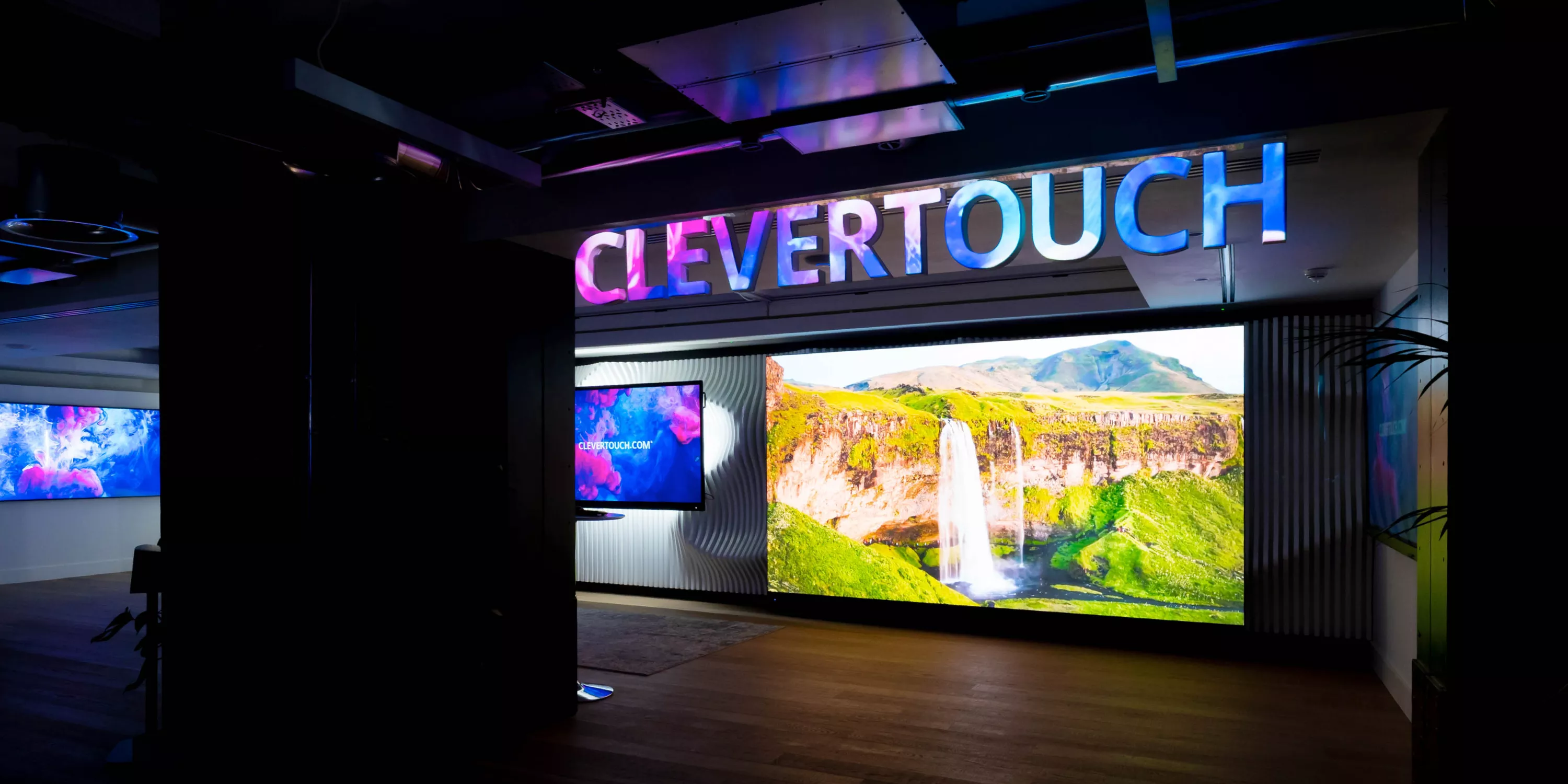 Clevertouch showroom in the dark featuring the LED Cleverwall